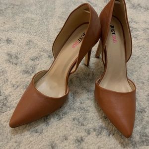 New JustFab Dress shoes camel color 7.5